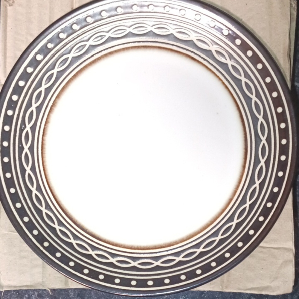 Mikasa Brown and Cream Dinner Plate